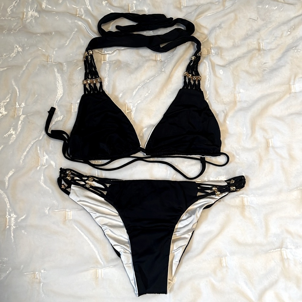 Beach Bunny Black and white Reversible Bikini Set